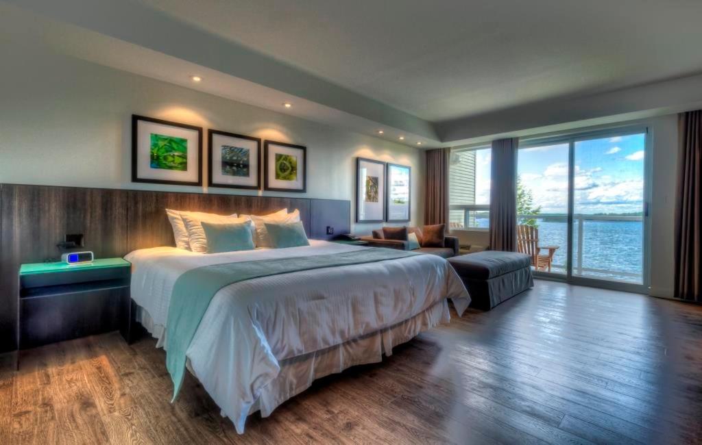 Taboo Muskoka Hotel Gravenhurst Buitenkant foto