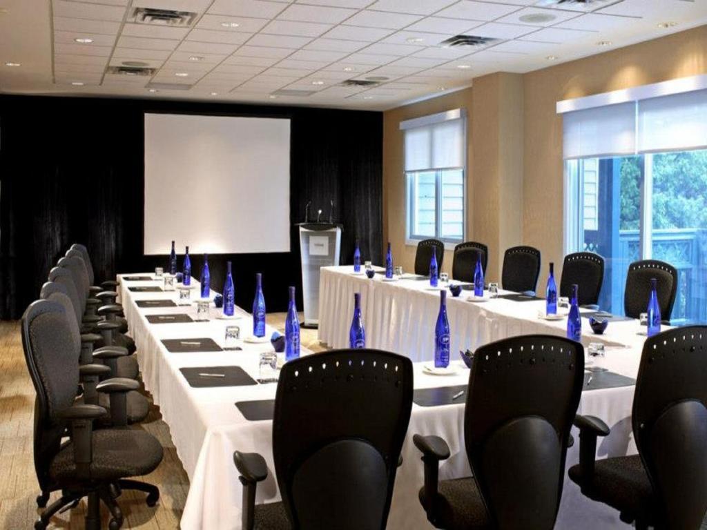 Taboo Muskoka Hotel Gravenhurst Buitenkant foto