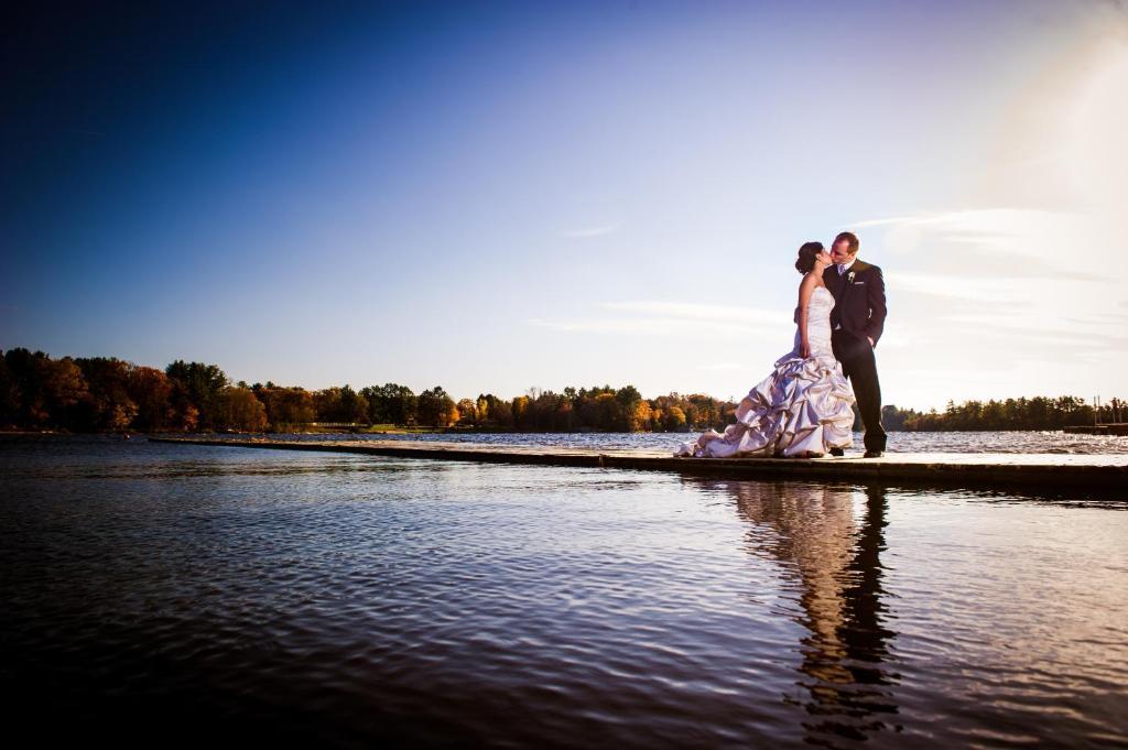 Taboo Muskoka Hotel Gravenhurst Buitenkant foto