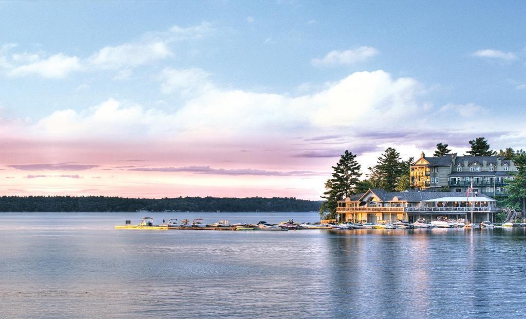 Taboo Muskoka Hotel Gravenhurst Buitenkant foto