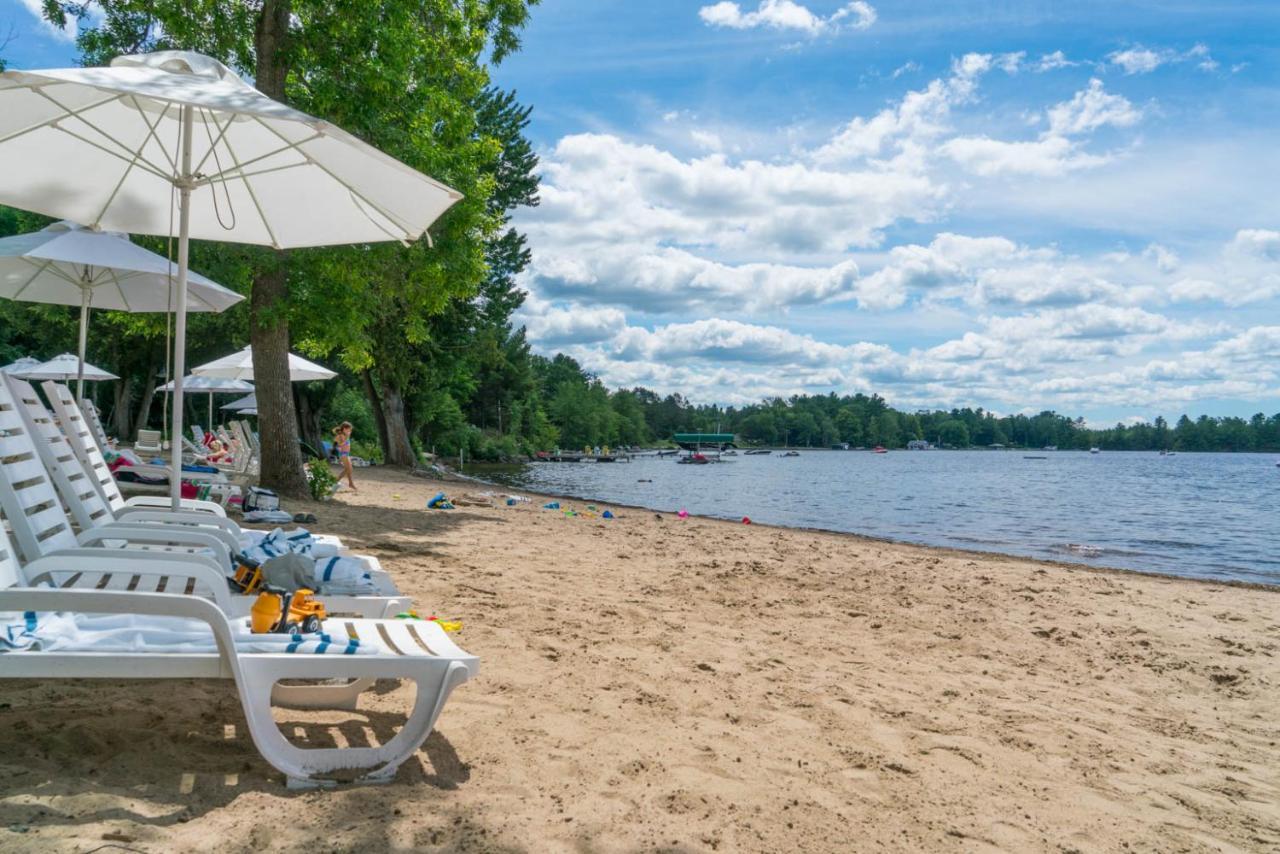 Taboo Muskoka Hotel Gravenhurst Buitenkant foto