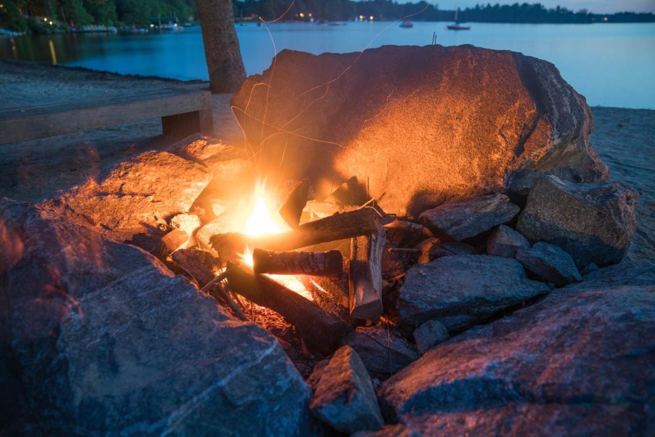 Taboo Muskoka Hotel Gravenhurst Buitenkant foto